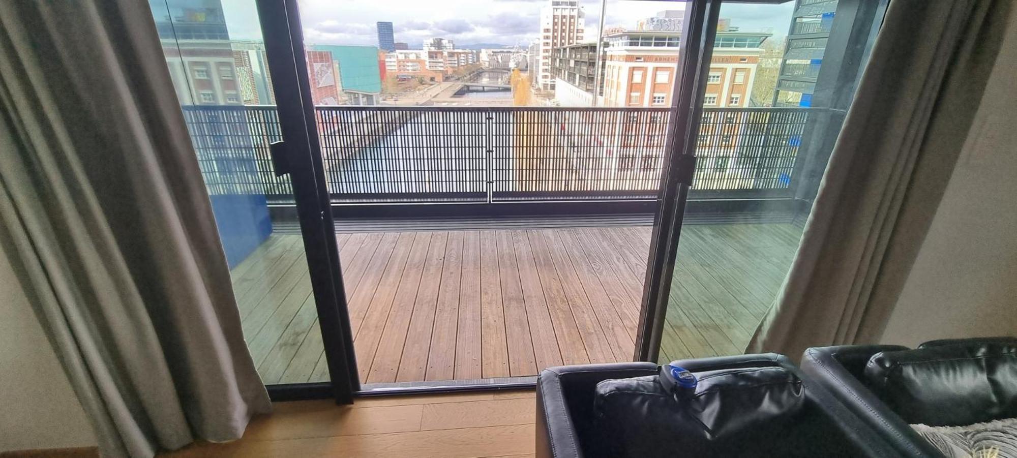 Bel Appartement Contemporain Avec Terrasse Climatisation Et Parking Payant En Option 스트라스부르 외부 사진