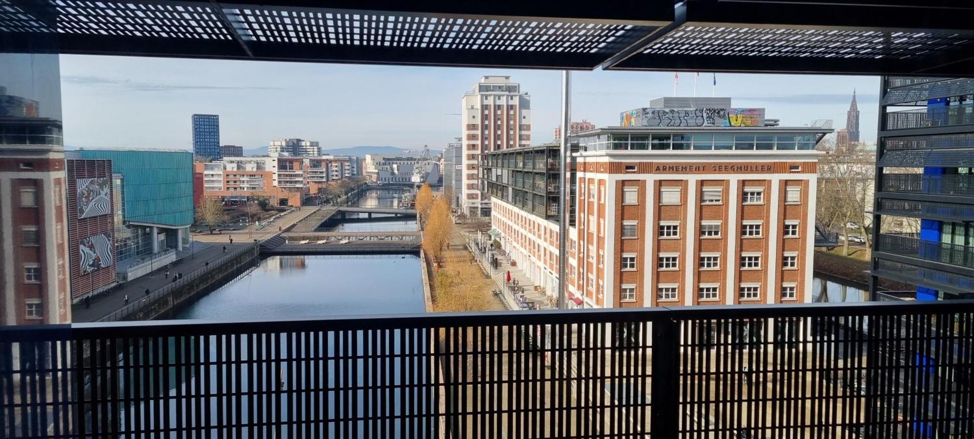 Bel Appartement Contemporain Avec Terrasse Climatisation Et Parking Payant En Option 스트라스부르 외부 사진