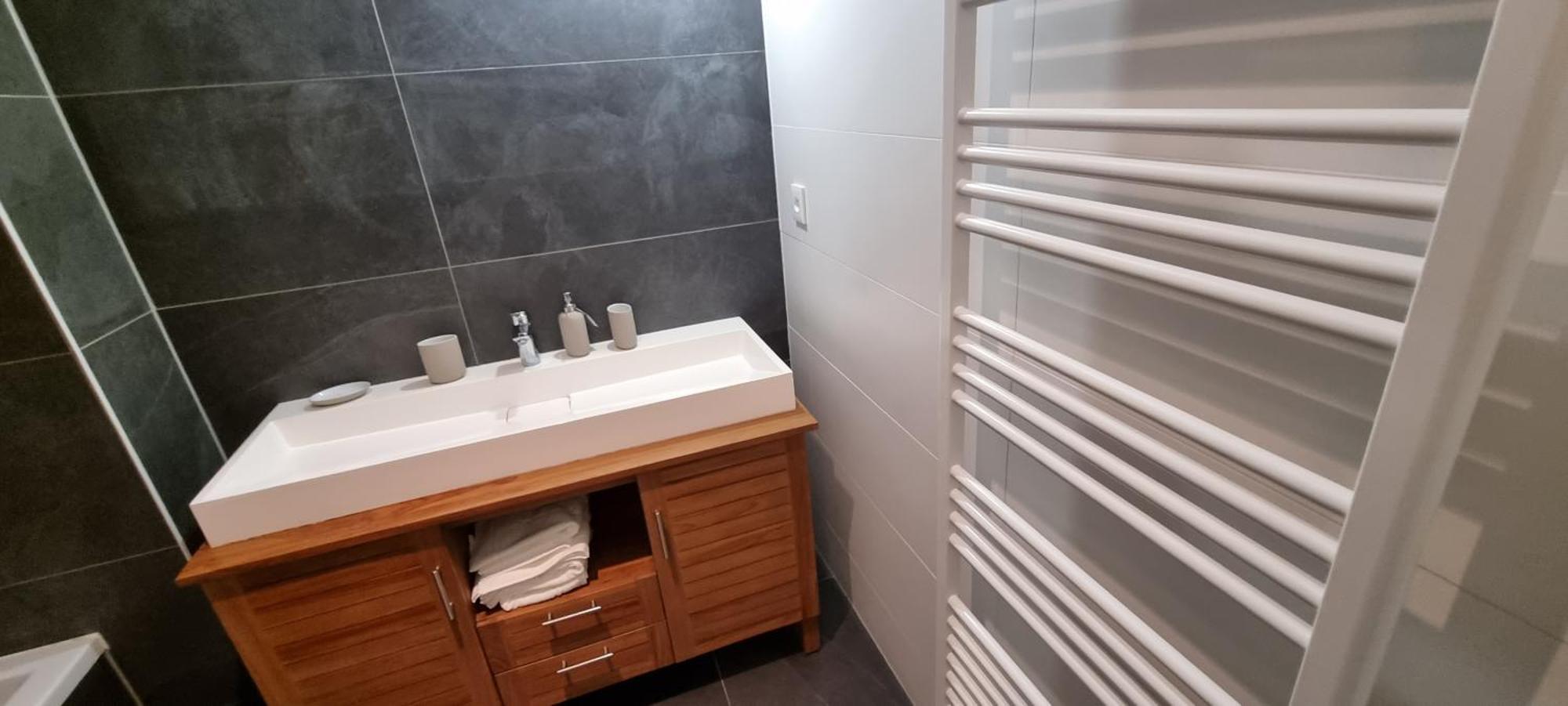 Bel Appartement Contemporain Avec Terrasse Climatisation Et Parking Payant En Option 스트라스부르 외부 사진